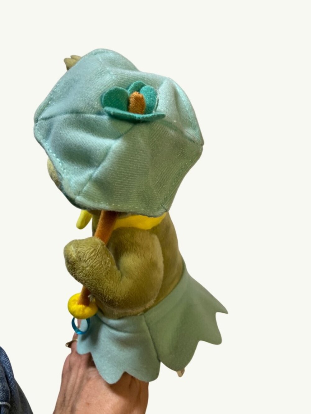 Cindy Bear Plush Toy Character from the Yogi Bear Cartoon Show - Picture 6 of 10